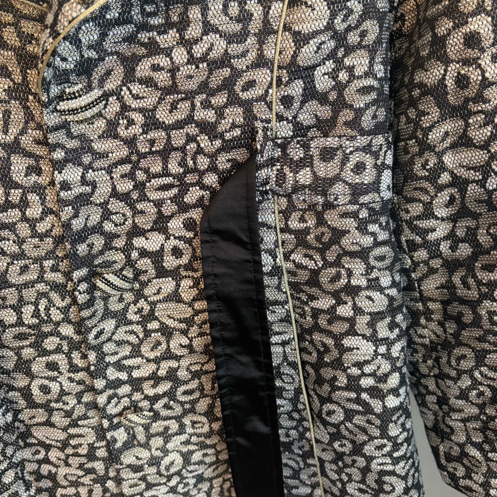 Women's Leopard Print Jacket - Picture 8 of 15